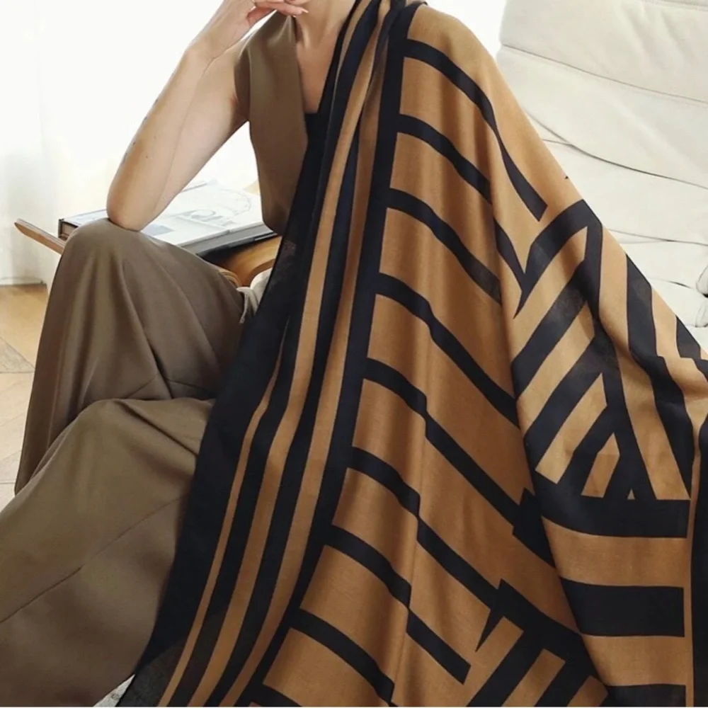 NEW-Women’s Striped Pattern Scarf - Picture 3 of 5